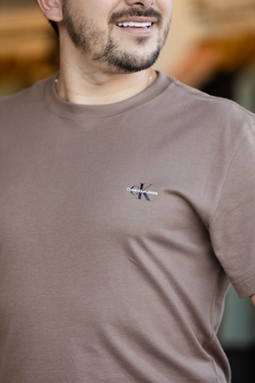 T-Shirt Calvin Klein Jeans Básica