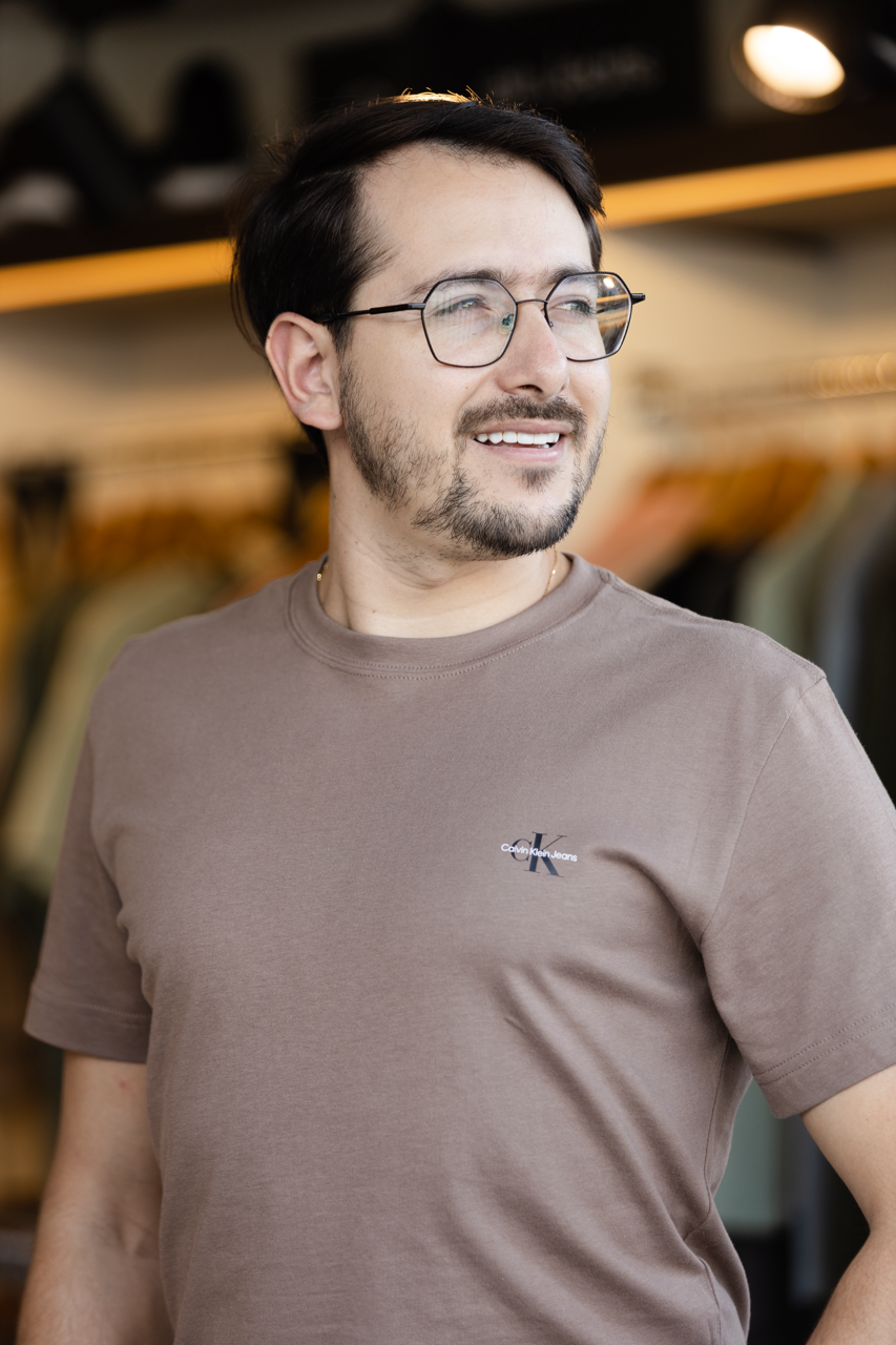 T-Shirt Calvin Klein Jeans Básica