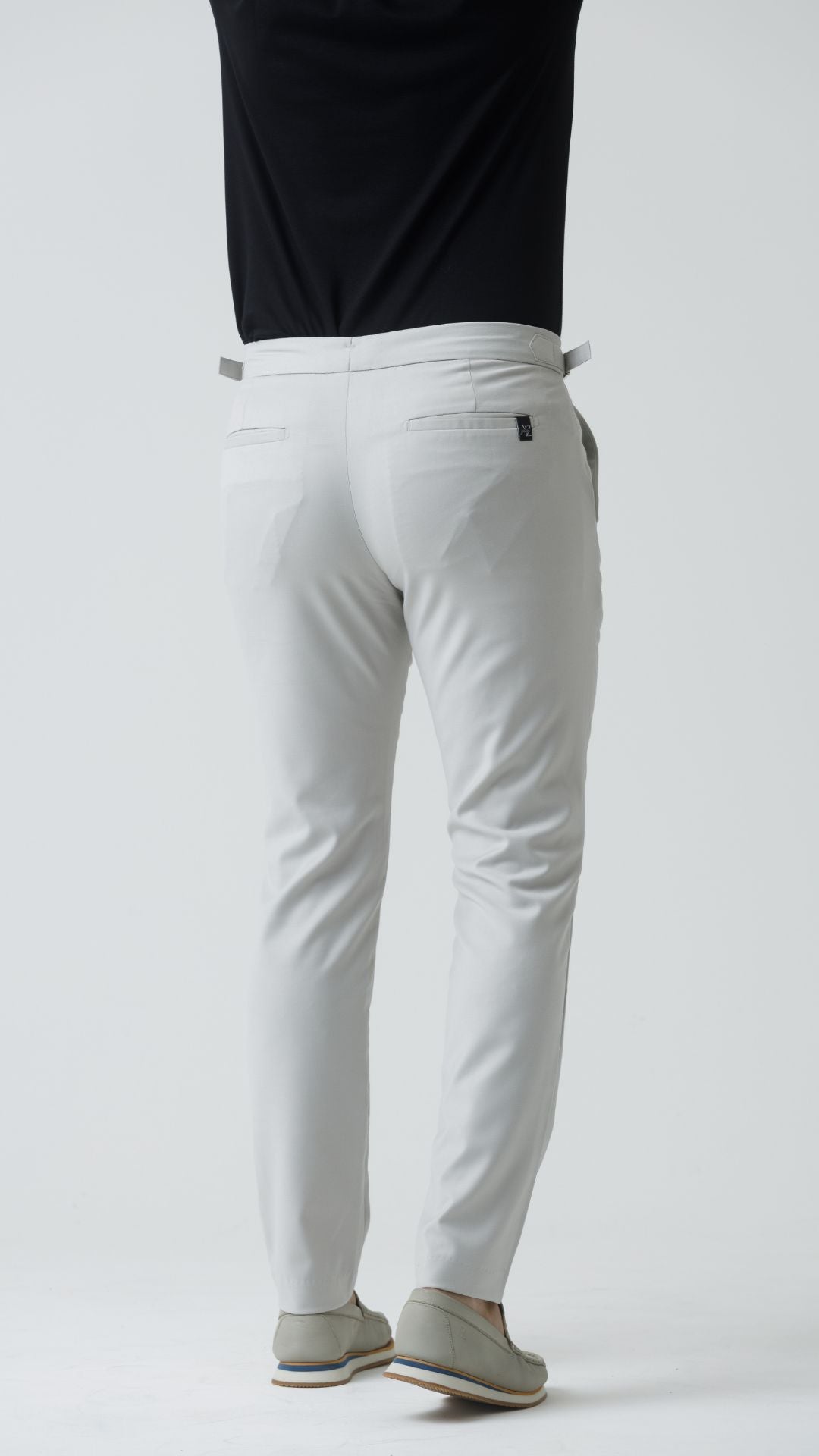 Calça de Alfaiataria Slim com Fivela Lateral e Corte Italiano  - Ahazzo