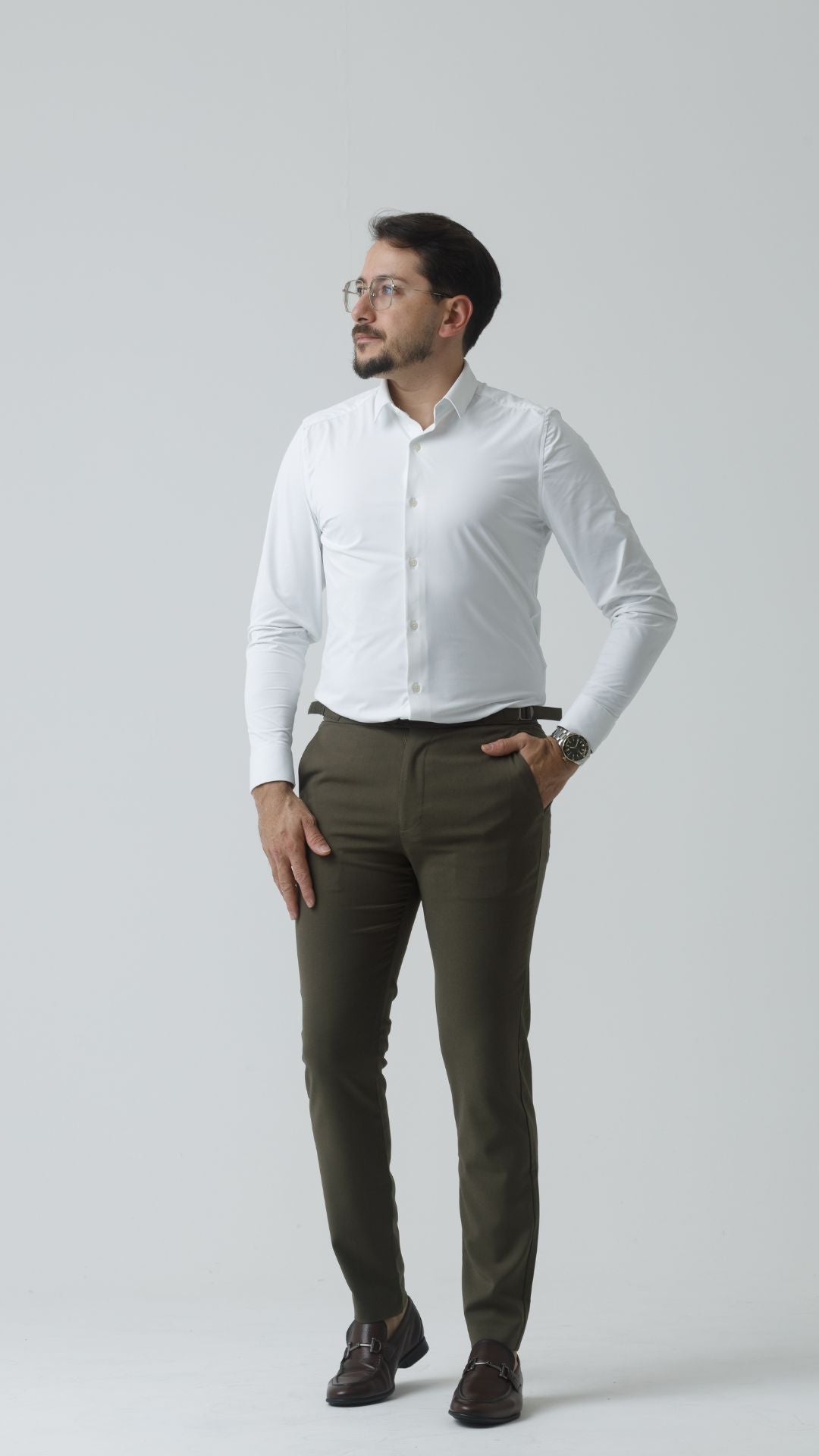 Calça de Alfaiataria Slim com Fivela Lateral e Corte Italiano  - Ahazzo