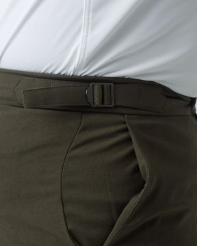 Calça de Alfaiataria Slim com Fivela Lateral e Corte Italiano  - Ahazzo