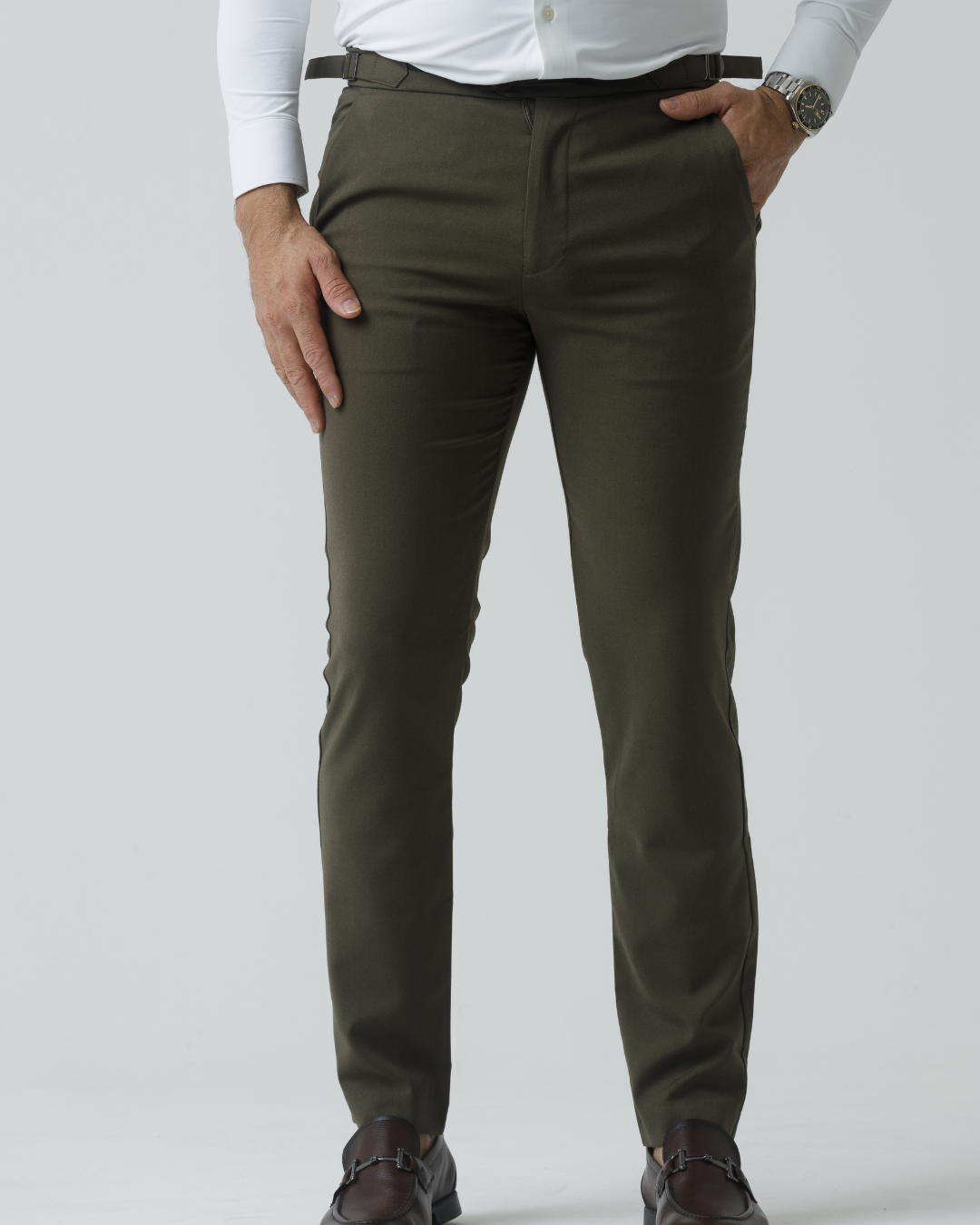 Calça de Alfaiataria Slim com Fivela Lateral e Corte Italiano  - Ahazzo