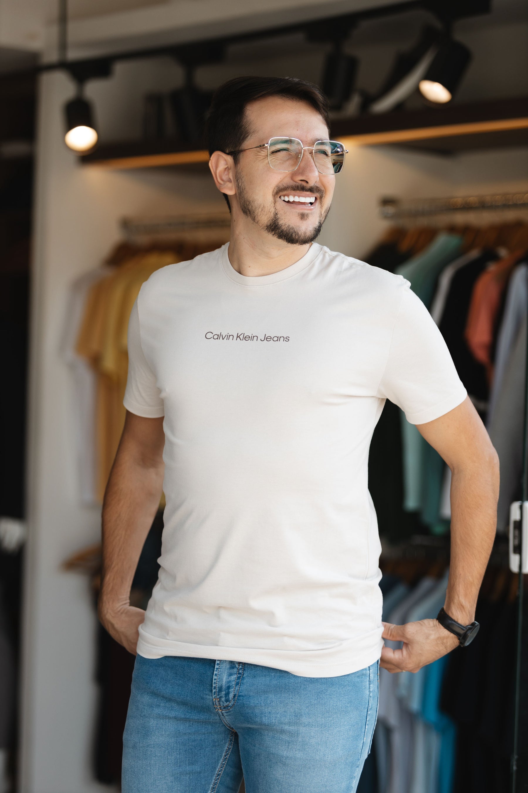 T-Shirt Calvin Klein Jeans Básica Centralizado
